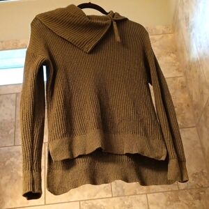 Max studio olive green fits more small than xsmall more twice!